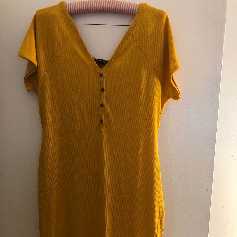 Yellow dress